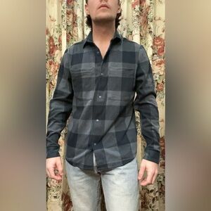 lululemon athletica Men's Navy and Gray Plaid Soft Knit Overshirt
